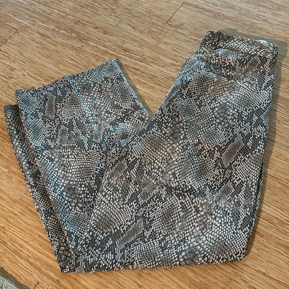 Aritzia Babaton Sadiki Trousers - Picture 2 of 4